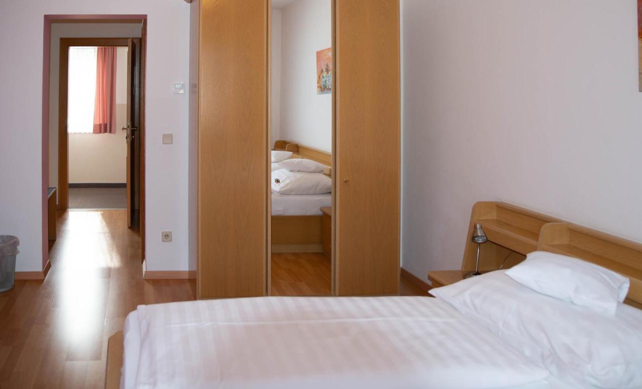 Pension Christine Grossweikersdorf Экстерьер фото